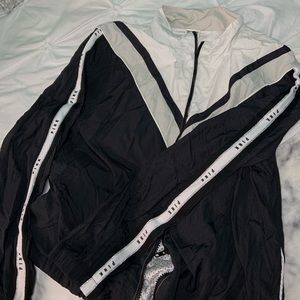 PINK windbreaker 🤍